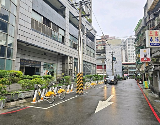 大坪林捷運小公寓🌟超大陽台🌟適合小家庭 - Image 15