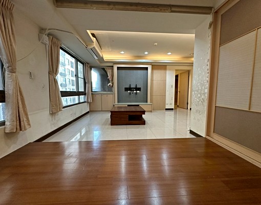 三井商圈~未來城2+1房車 - Image 1