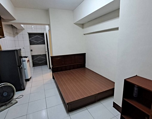 鹽埕愛河邊*富野路商圈*電梯套房出租 - Image 5