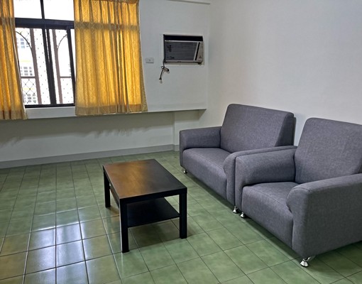 限學生、上班族*採光佳大坪數公寓*屋主自租 - Image 2