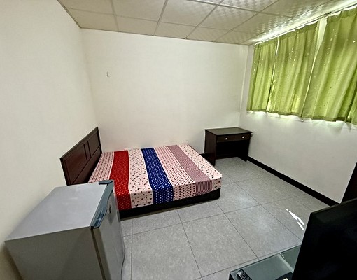 市區漂亮網路套房.附傢俱.室內機車位 - Image 3