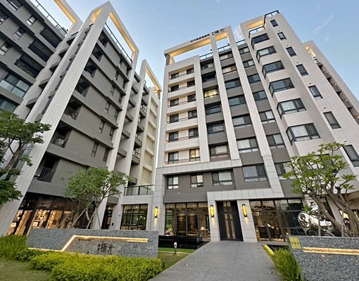 皇家極光大兩房平車!室內有20坪!可租補 - Image 14