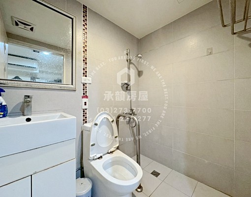 近夜市三民路.設備齊全機能電梯精品套房.含網路 - Image 4