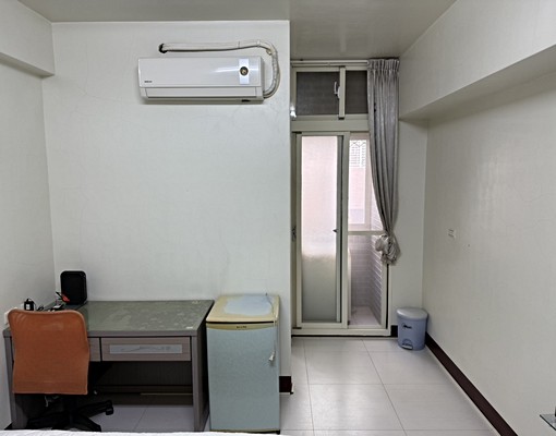 【養貓可談】金山街後段近園區獨立陽台洗衣機&電梯大樓套房出租 - Image 5