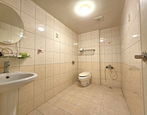 holy哥可寵物可租補!整棟出租五房美透天門前停車 - Image 12