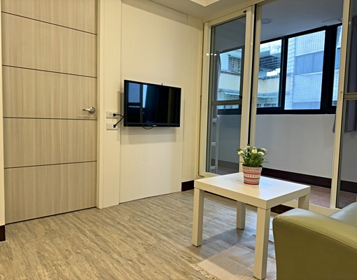 新裝潢電梯、高質廚具、捷運、獨洗、安全 - Image 4