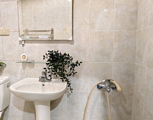 🍎新民街商圈|溫馨大套房|有對外窗的獨立衛浴|貓咪友善 - Image 10