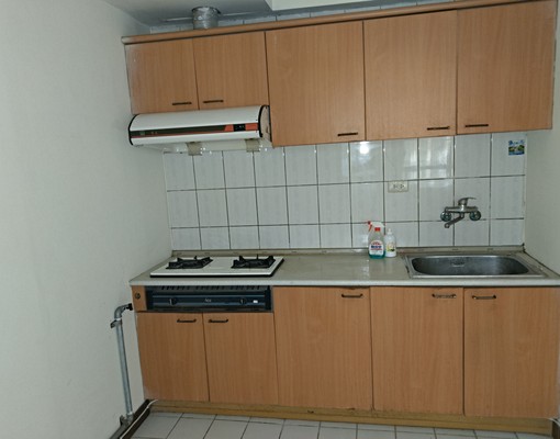 西屯大20實坪免公水電低管,年繳打折可辦營登2面通風陽台大廚 - Image 6