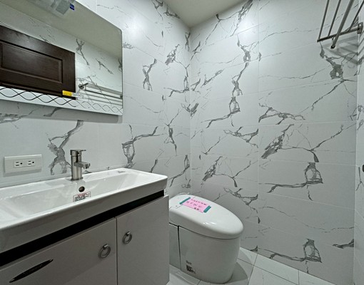 【江子翠】挑高4米2、電梯大樓公設完善、附浴缸,生活交通方便 - Image 9