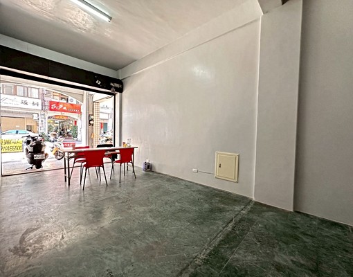 🔥五權豐洲臨路店面🔥50嵐隔壁 - Image 1