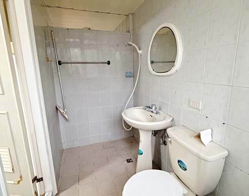 整層住家|三重國小站二樓全新裝潢三房兩廳兩衛浴近三和夜市 - Image 11