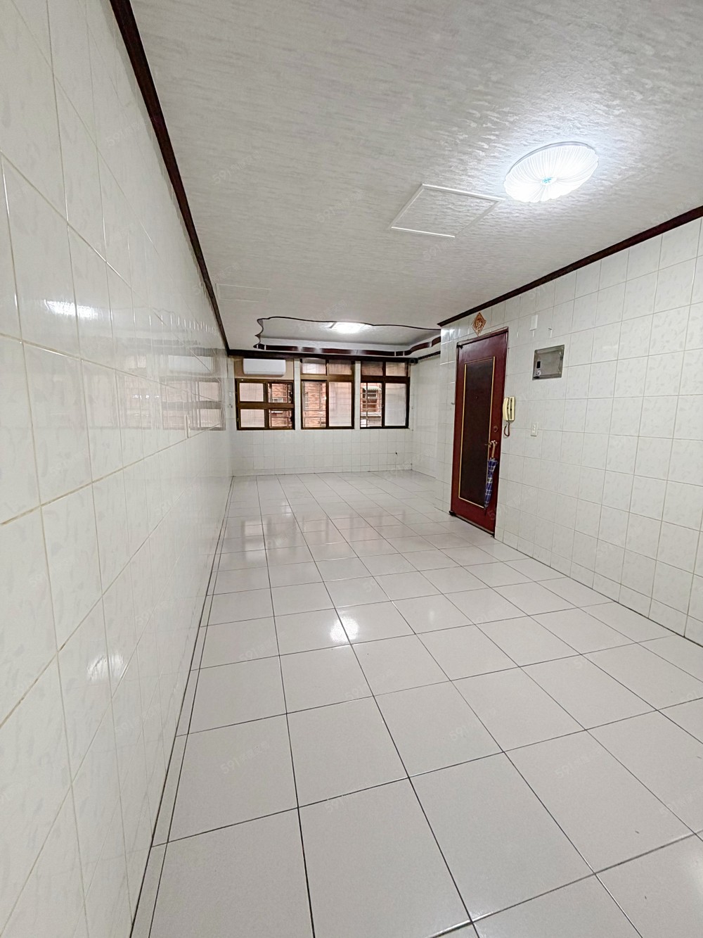 大客廳 採光好 全新裝潢