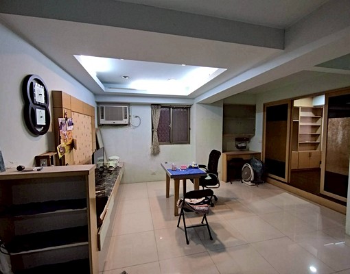 竹圍捷運站前尊龍兩房~正捷運站前家電齊全可租屋補助或社宅 - Image 1