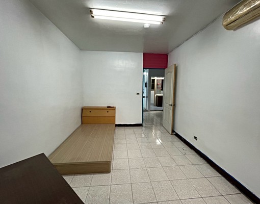 果貿國宅社區.部分家具電溫馨2房2廳1衛3陽台.可租補 - Image 2