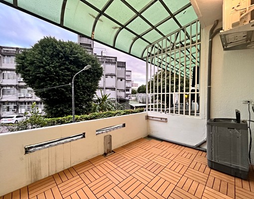 工業風*可租補*低樓層*台電計費*獨立大陽台 - Image 7