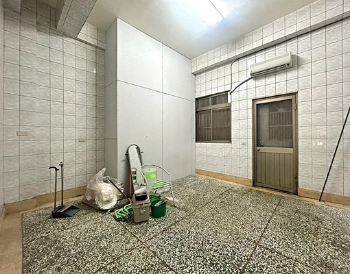 精密園區｜１－４樓臨路透天店面｜９大房｜可租補 - Image 3