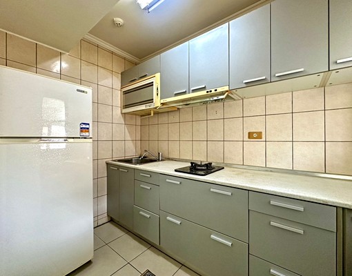 南屯五期大墩家樂福公益美兩房衛浴開窗 - Image 6