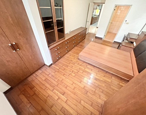 西屯黃金地段便宜三房現況租可寵可租補我是承辦找我最低價平車喔 - Image 16