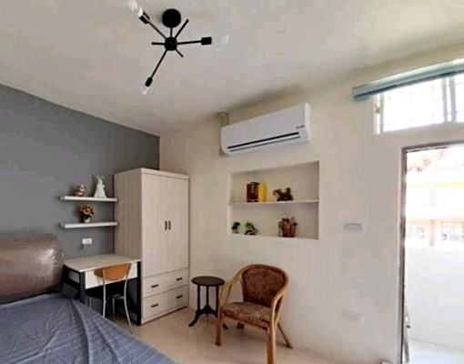 1.小陽台套房近台糖,火車站,夜市;2.近林森路屏東大學套房 - Image 1