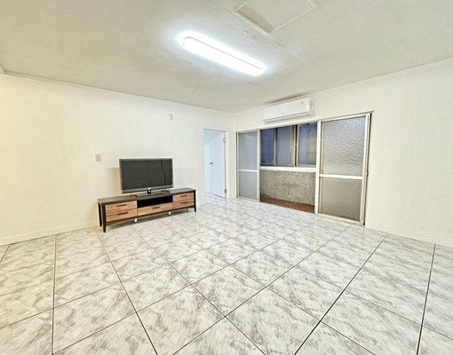 三民圓環旁邊間美寓★案件承辦人★ - Image 1