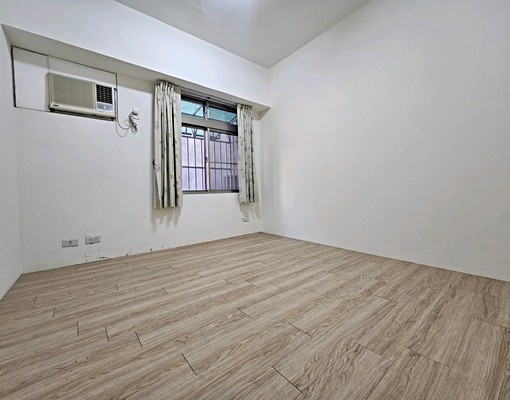 東區近莊敬警局有平車三房可開伙可寵 - Image 1