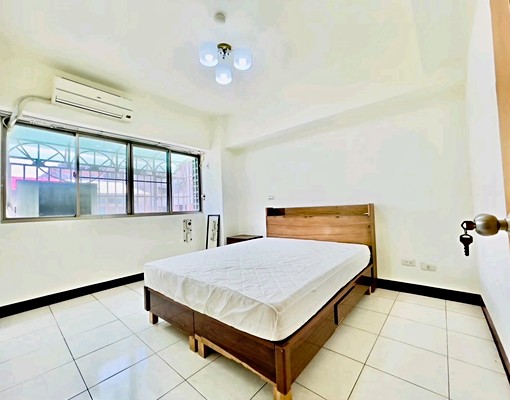 東區近莊敬警局有平車三房可開伙可寵 - Image 7