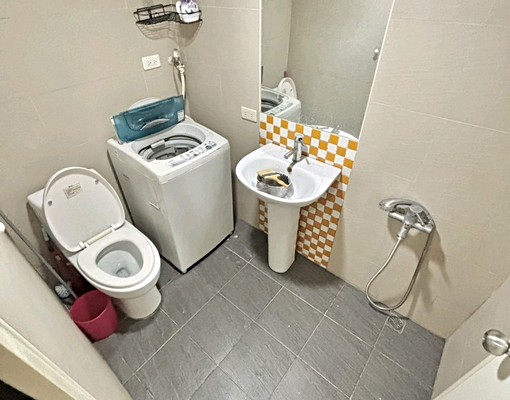 精選ㄧ中旁套房爬樓梯 - Image 5