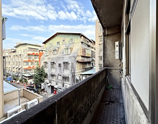 一中商圈透天3-4樓出租|可辦公可住家|租單層可談 - Image 8