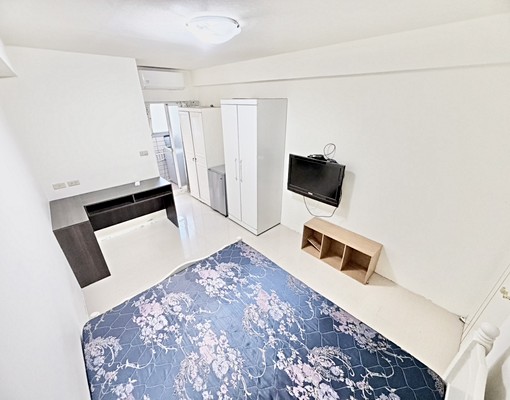 可租補💰超划算👍電梯🛗走路到中教大/英才/聽笨金魚唱歌 - Image 1