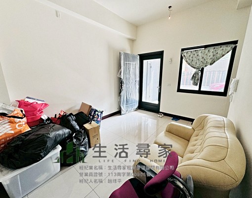 近中港夜市❣️全新三房透天☑️雙平車💯設備可談‼️ - Image 3