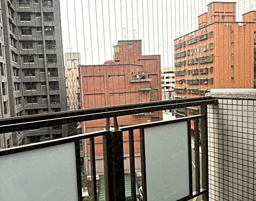 興仁花園夜市,全新裝潢明亮採光宅,含管含平面車+機車 - Image 5