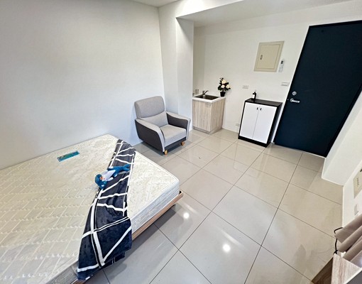 近中友~秀泰~中技~LALAPO~精緻採光大套房 - Image 4