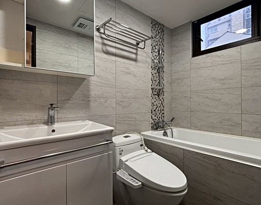 青埔A18高鐵3房車/全室木地板/需自備傢俱 - Image 7