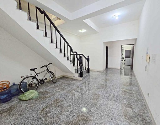 台積電/日月光/大社-近中山商圈-9房9衛-優質透店-宿舍可 - Image 8