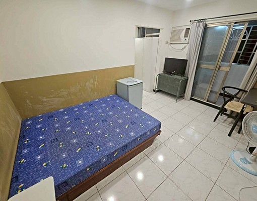 板橋😍獨立陽台曬衣!飲水機採光通風水泥牆捷運機能 - Image 1