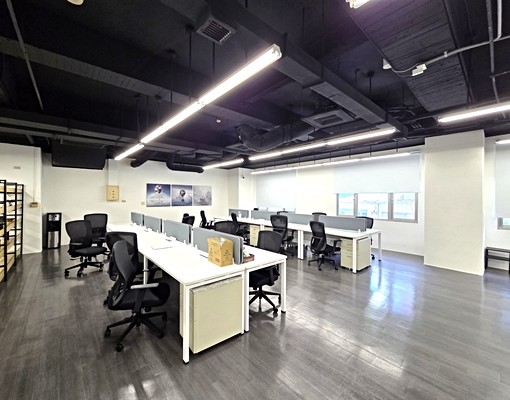 💯O2鹽埕埔捷運站口│獨棟透天單層200坪辦公室 - Image 1