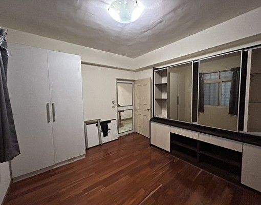 屋主自租~仲介勿擾~南區整棟出租|1~4樓+地下室車位|7房 - Image 14