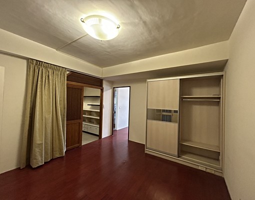 屋主自租~仲介勿擾~南區整棟出租|1~4樓+地下室車位|7房 - Image 10