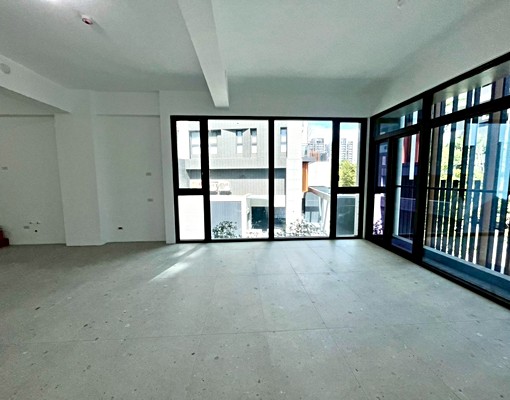 機捷・鉅虹一彎綠【稀有透天式獨立樓店|診所咖啡首選】最美街廓 - Image 5