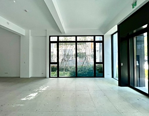 機捷・鉅虹一彎綠【稀有透天式獨立樓店|診所咖啡首選】最美街廓 - Image 2