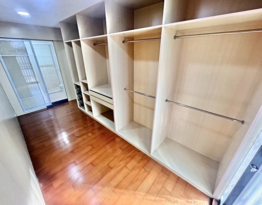 可租補戶籍報稅😍超大間套房大衣櫃大陽台大衛浴可貓審計新村 - Image 6