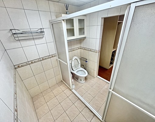 可租補戶籍報稅😍超大間套房大衣櫃大陽台大衛浴可貓審計新村 - Image 7