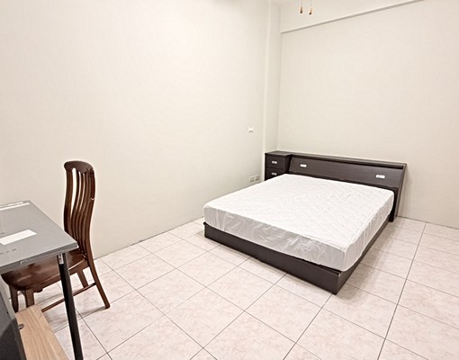 金山街機能佳高CP值全新衣櫃全新洗手台分離式冷氣浴室對外窗 - Image 5