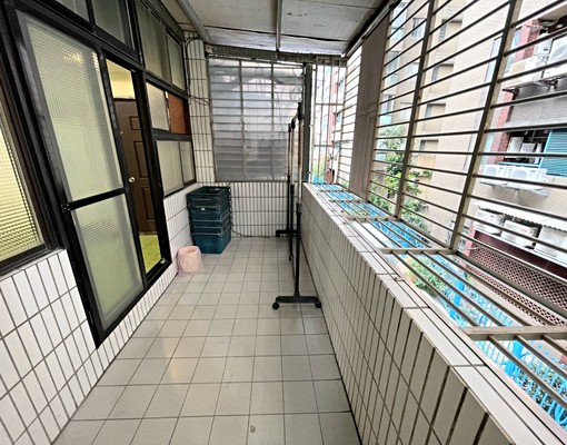 🌟圓通路公寓二樓三房出租🌟近安邦公園🌟可報稅 - Image 1