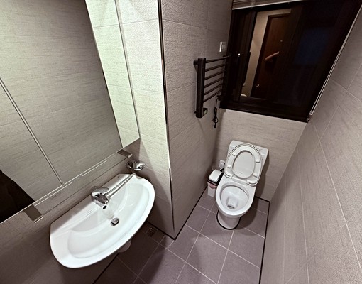 高鐵商圈全新未住精緻3房/含車含管理費/一卡皮箱可入住 - Image 10