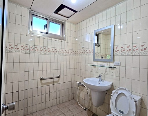 👍新莊社宅可雙租補免仲~新莊捷運旁.雙商圈.靜巷四房👍 - Image 7