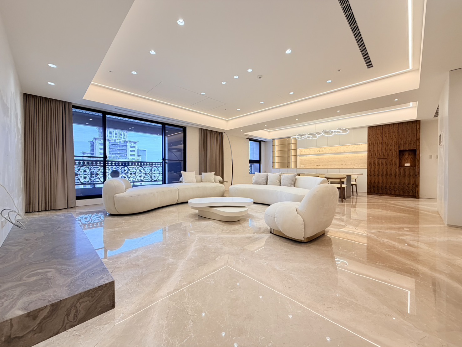 富宇☘️東方之冠~高樓雙主臥4房~3車位