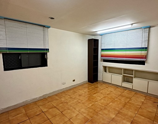 新店市中心|電梯三房都有窗|機能成熟|可開伙|捷運步行8分鐘 - Image 2