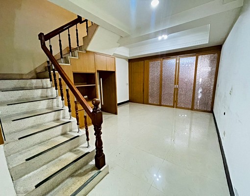 住辦皆宜,可營登,生活機能便捷,近大賣場,公園,學校,捷運 - Image 5