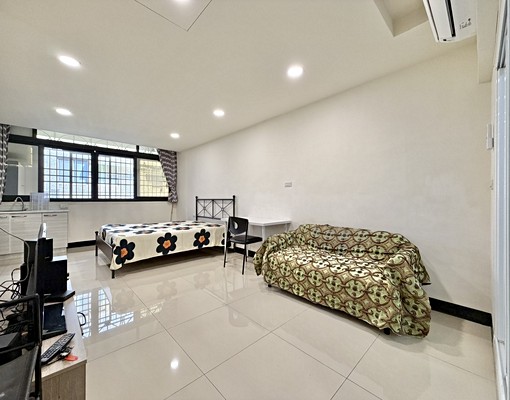 藝術商圈🔥可租補🔥超級大套房✨流理台✨上班族精選✨凸窗曬 - Image 2